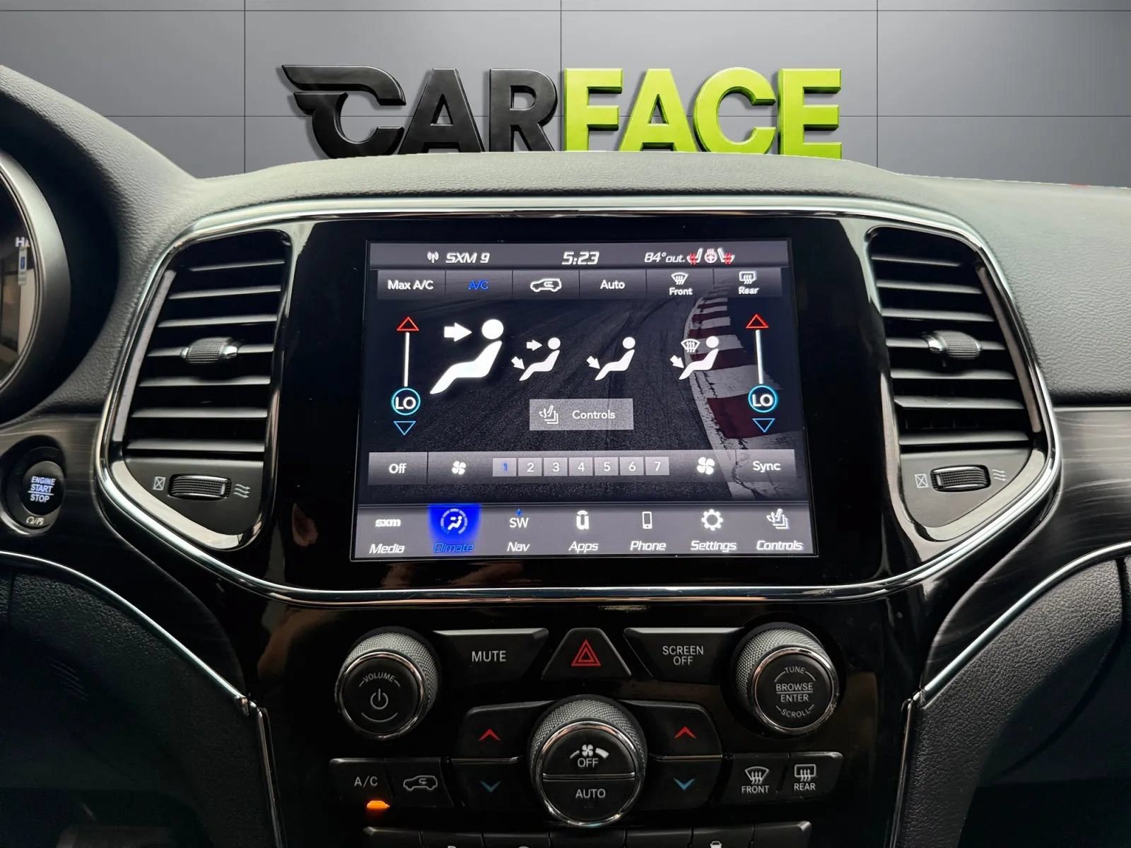 Used 2021 Jeep Grand Cherokee Limited AWD/4WD image 38