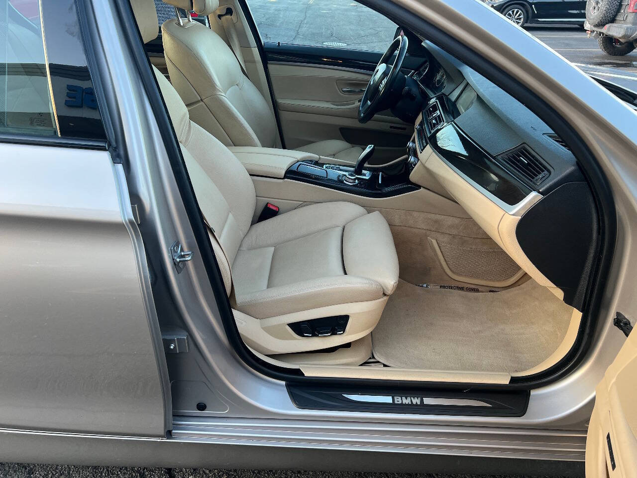 Used 2011 BMW 535i xDrive Sedan AWD/4WD image 23
