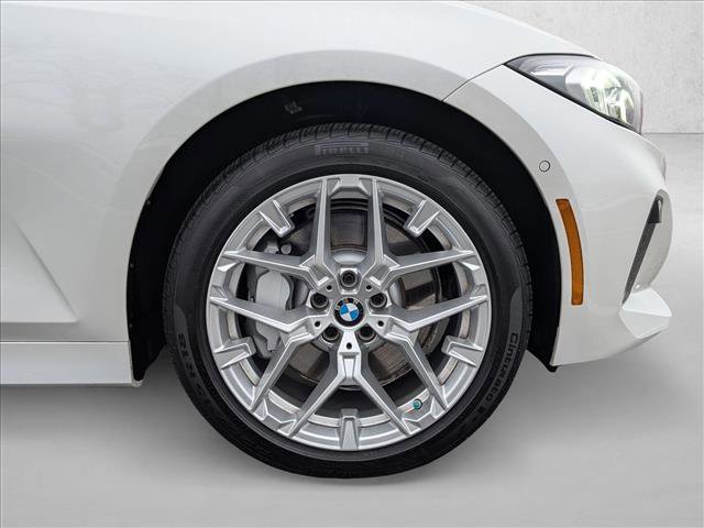 Certified 2025 BMW 330i xDrive Sedan w/ Convenience Package image 23