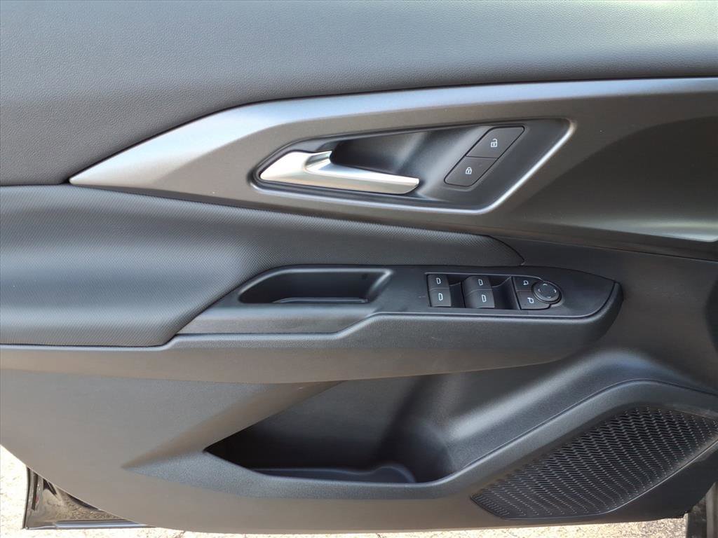 New 2026 Chevrolet Equinox EV LT image 12