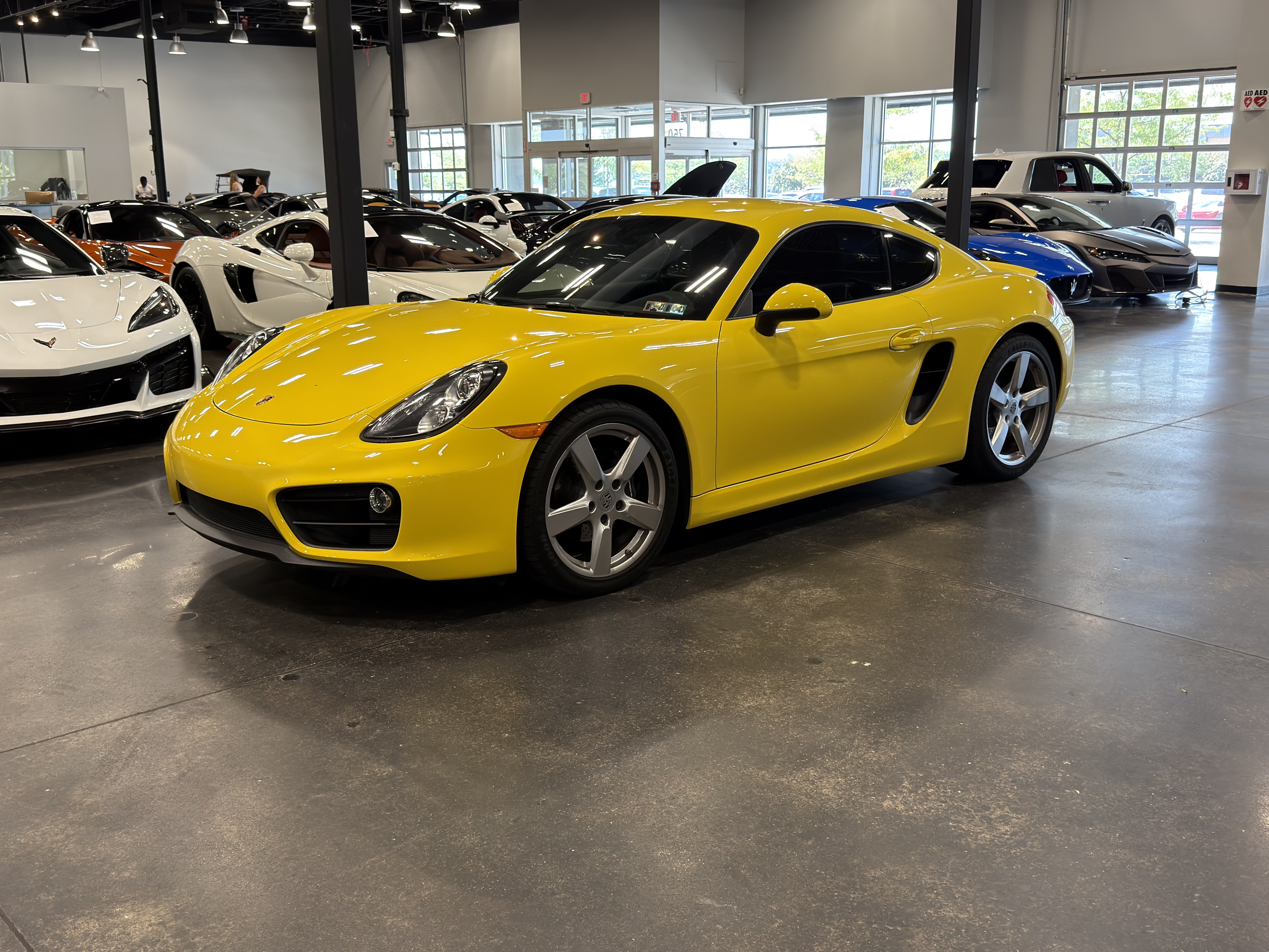 Used 2015 Porsche Cayman RWD image 4