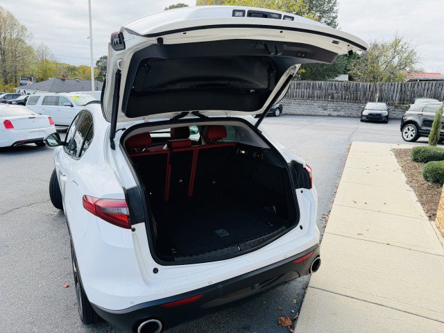 Used 2021 Alfa Romeo Stelvio Sprint w/ Nero Edizione image 15