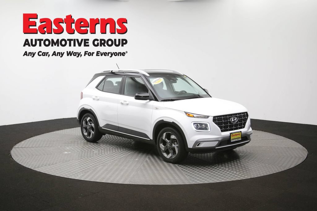 Used 2025 Hyundai Venue Limited FWD image 50