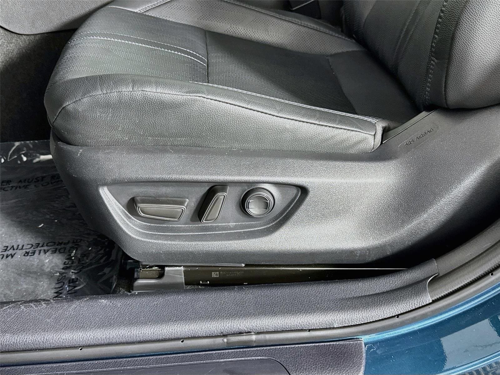 Used 2025 Toyota Camry XSE FWD image 20