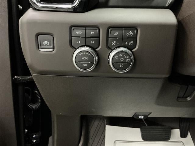 New 2026 GMC Sierra 3500 Denali w/ Denali Reserve Package AWD/4WD image 11