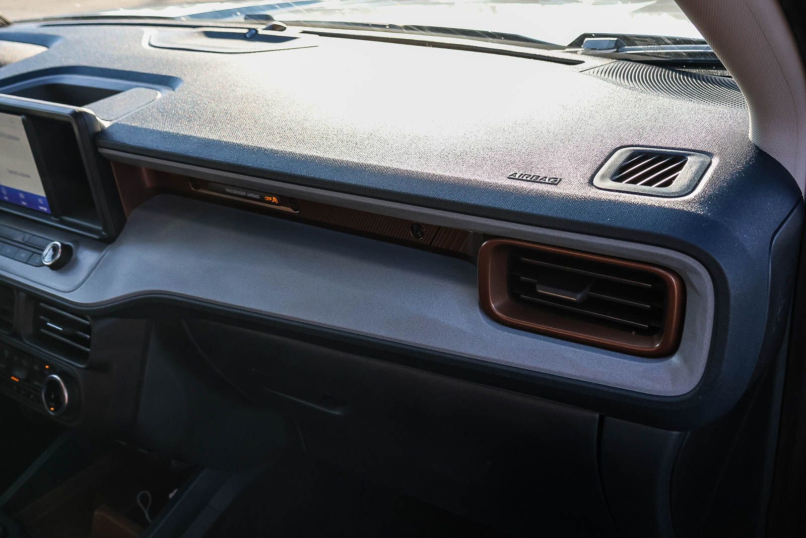 Used 2024 Ford Maverick Lariat w/ 4K Tow Package image 18