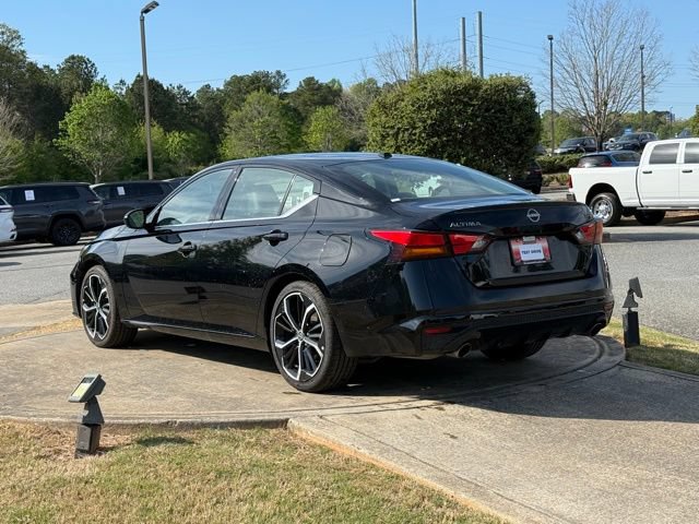 Used 2024 Nissan Altima 2.5 SR FWD image 5