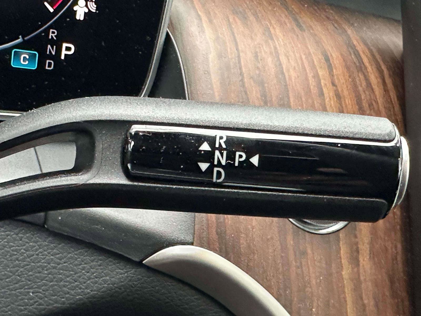 Used 2025 Mercedes-Benz GLC 300 4MATIC image 21