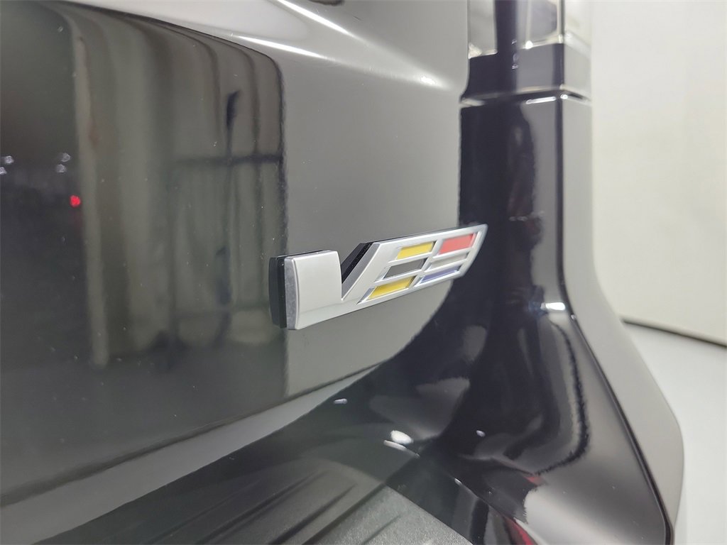 Certified 2024 Cadillac Escalade V w/ Heavy-Duty Trailer Package image 5