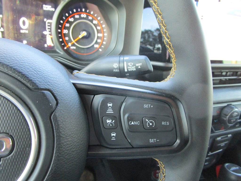 Used 2024 Jeep Gladiator Willys image 35