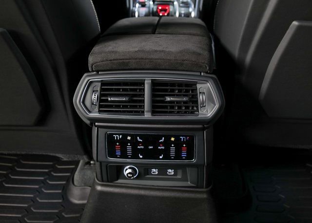 Used 2022 Lamborghini Urus image 24