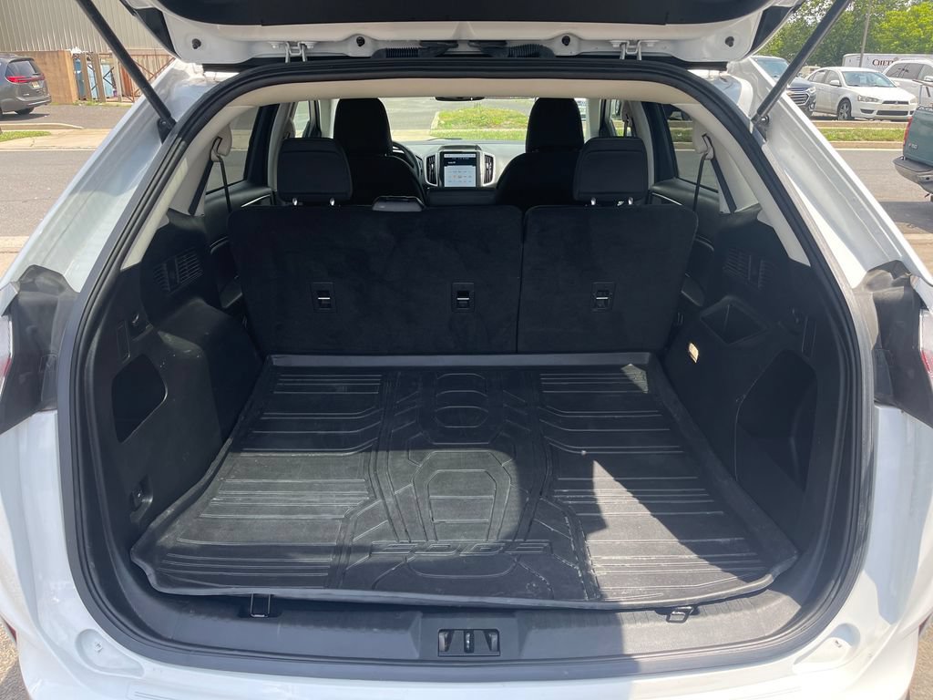 Used 2023 Ford Edge SE w/ Cargo Accessory Package AWD/4WD image 16