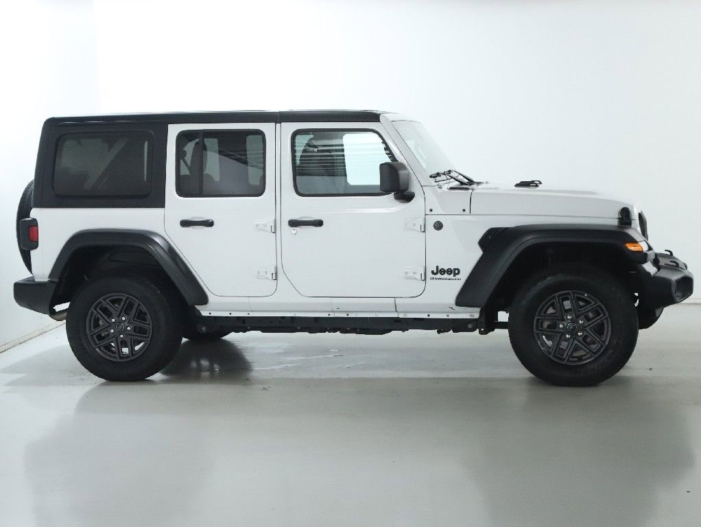 Used 2025 Jeep Wrangler Sport S image 11