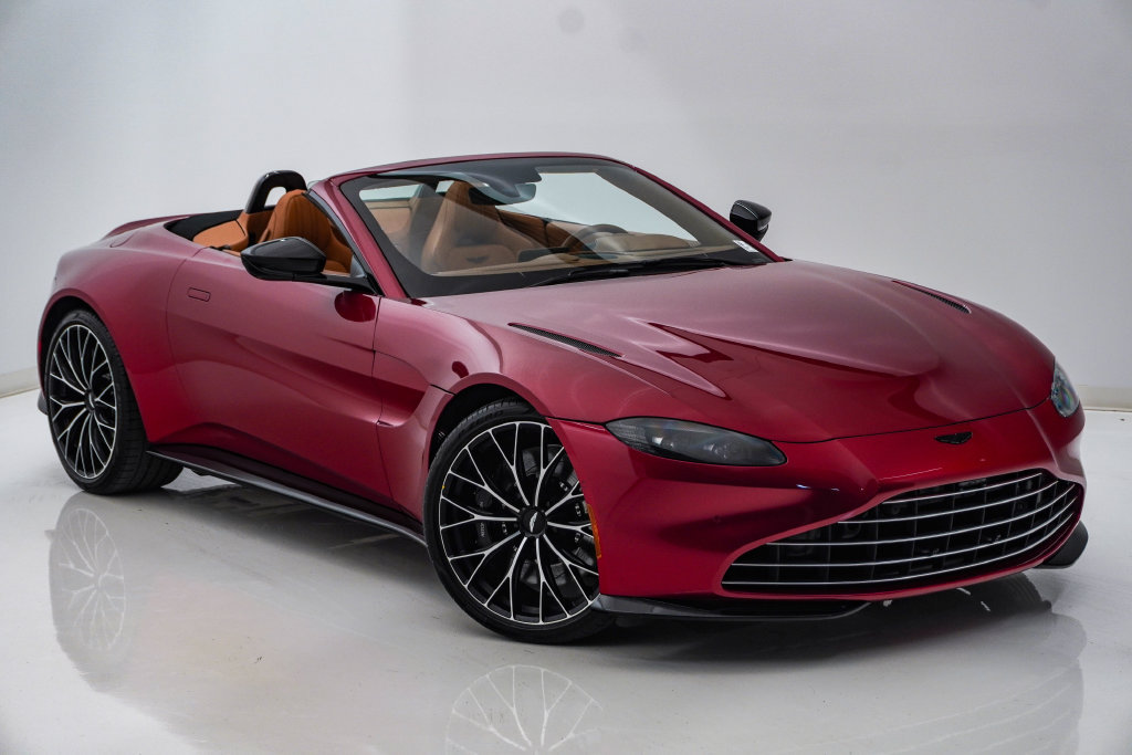 Used 2023 Aston Martin V8 Vantage Roadster RWD image 3