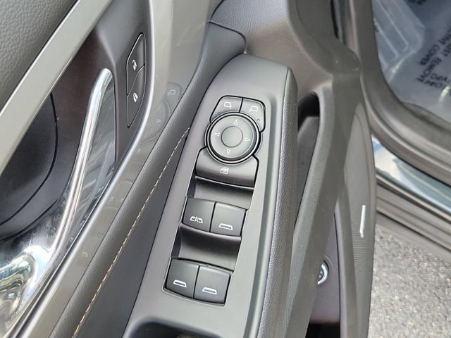 Used 2021 Chevrolet Traverse RS FWD image 23