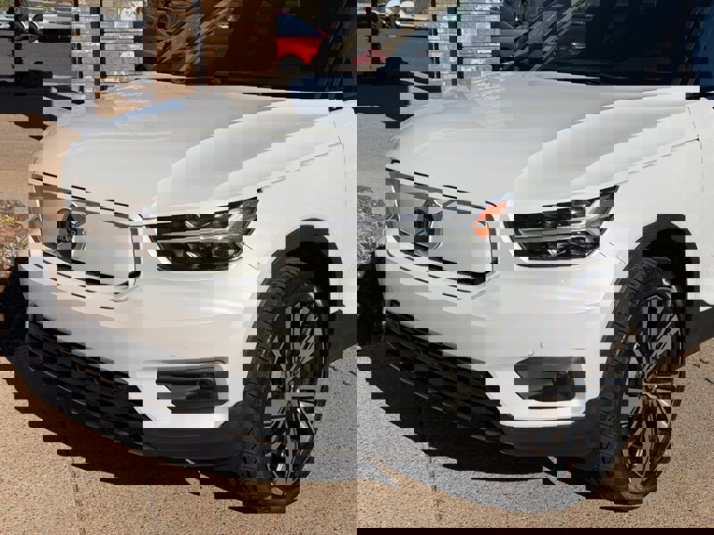 Used 2021 Volvo XC40 P8 Recharge image 12