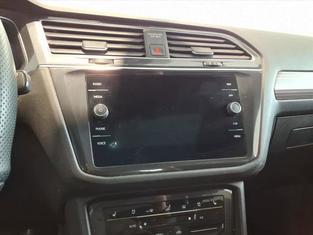 Used 2022 Volkswagen Tiguan SEL R-Line AWD/4WD image 13