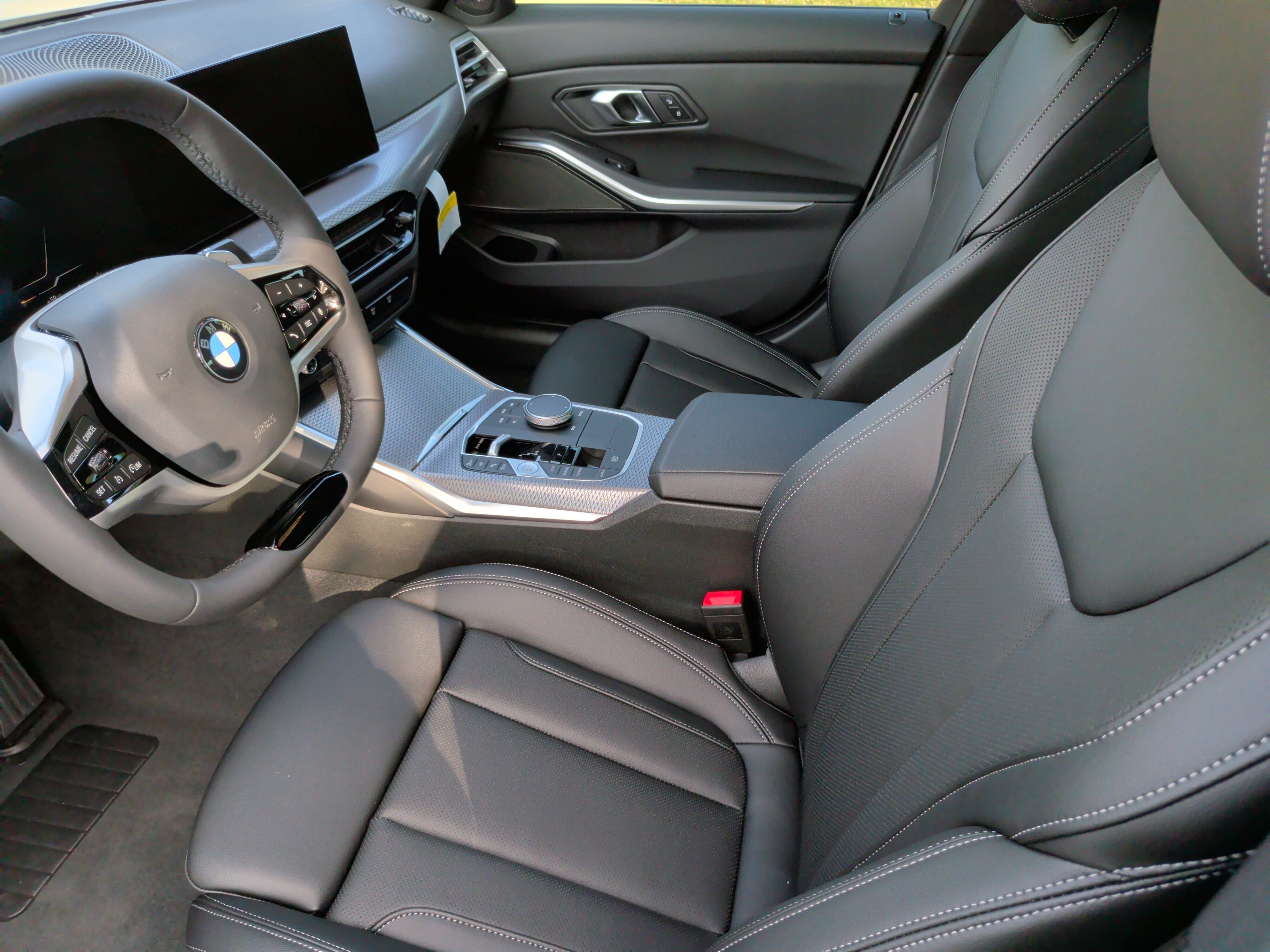 Certified 2026 BMW 330i Sedan w/ Convenience Package RWD image 27
