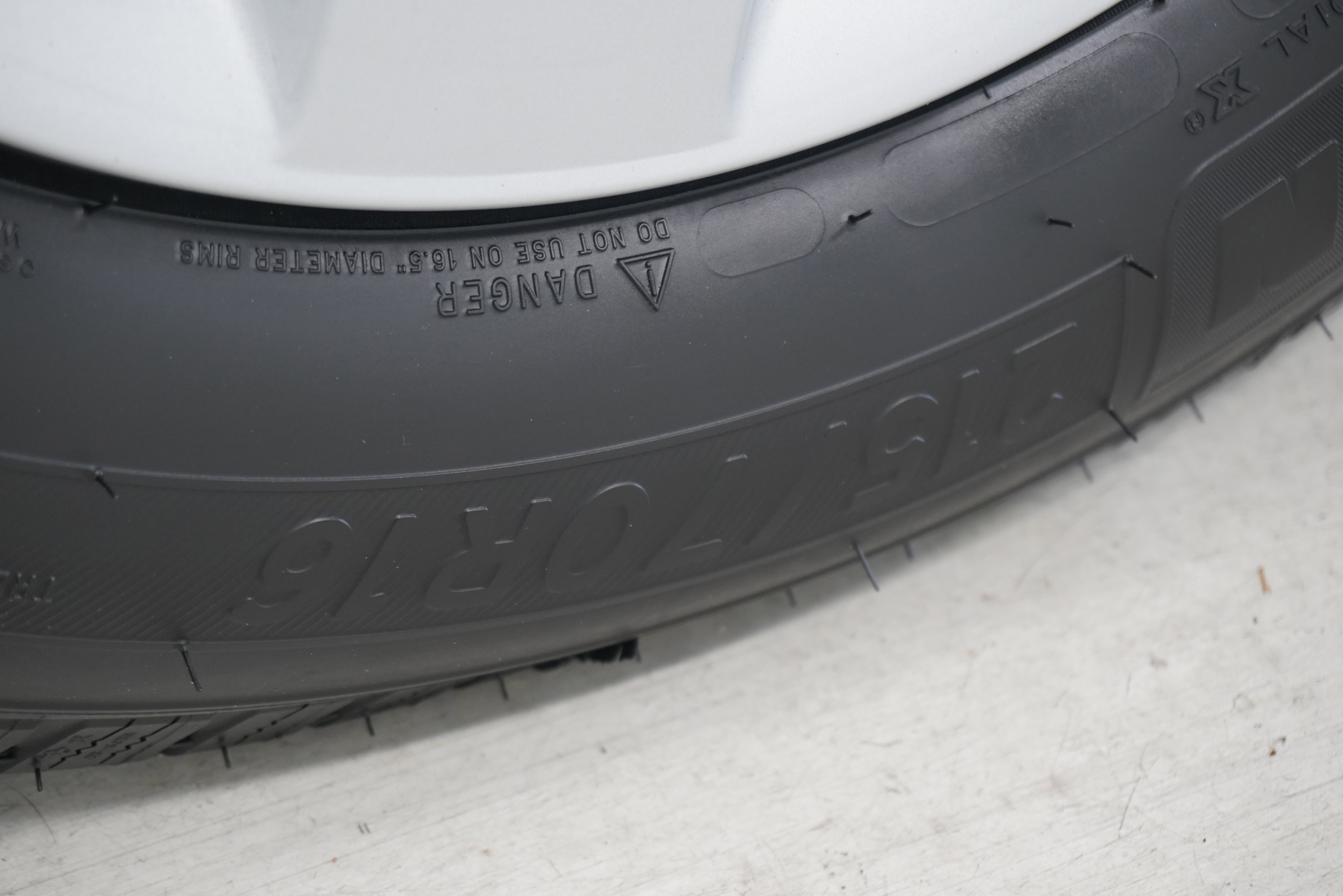 Used 2014 Nissan Rogue S image 22