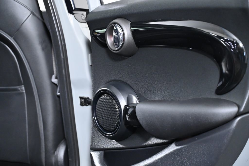 Used 2021 MINI Cooper S w/ 6.5" Touchscreen Package image 35
