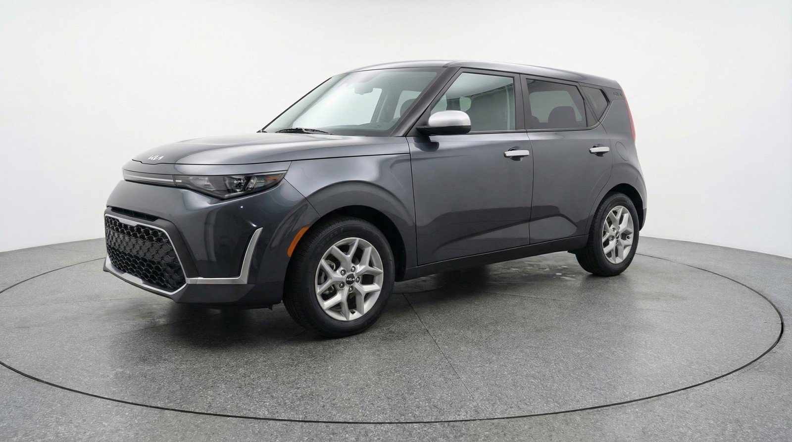 Used 2025 Kia Soul LX w/ LX Technology Package FWD image 3