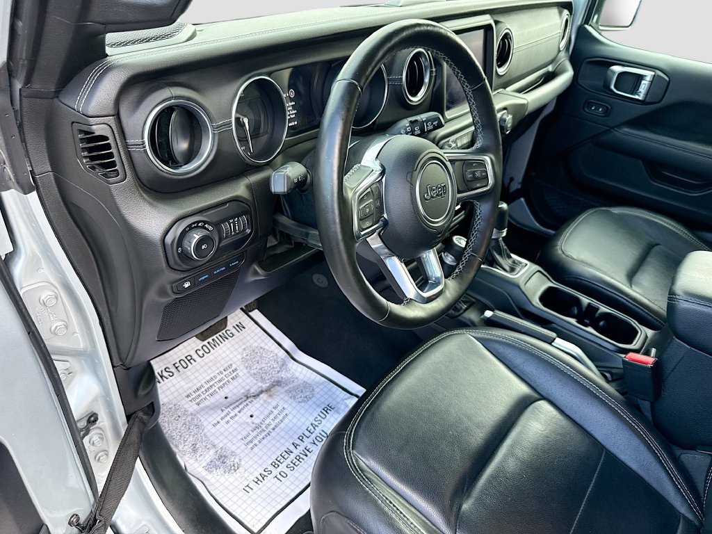 Used 2022 Jeep Wrangler Unlimited Sahara w/ Cold Weather Group AWD/4WD image 10