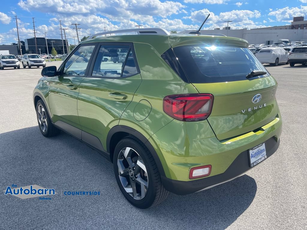 Used 2023 Hyundai Venue SEL w/ Cargo Package FWD image 3