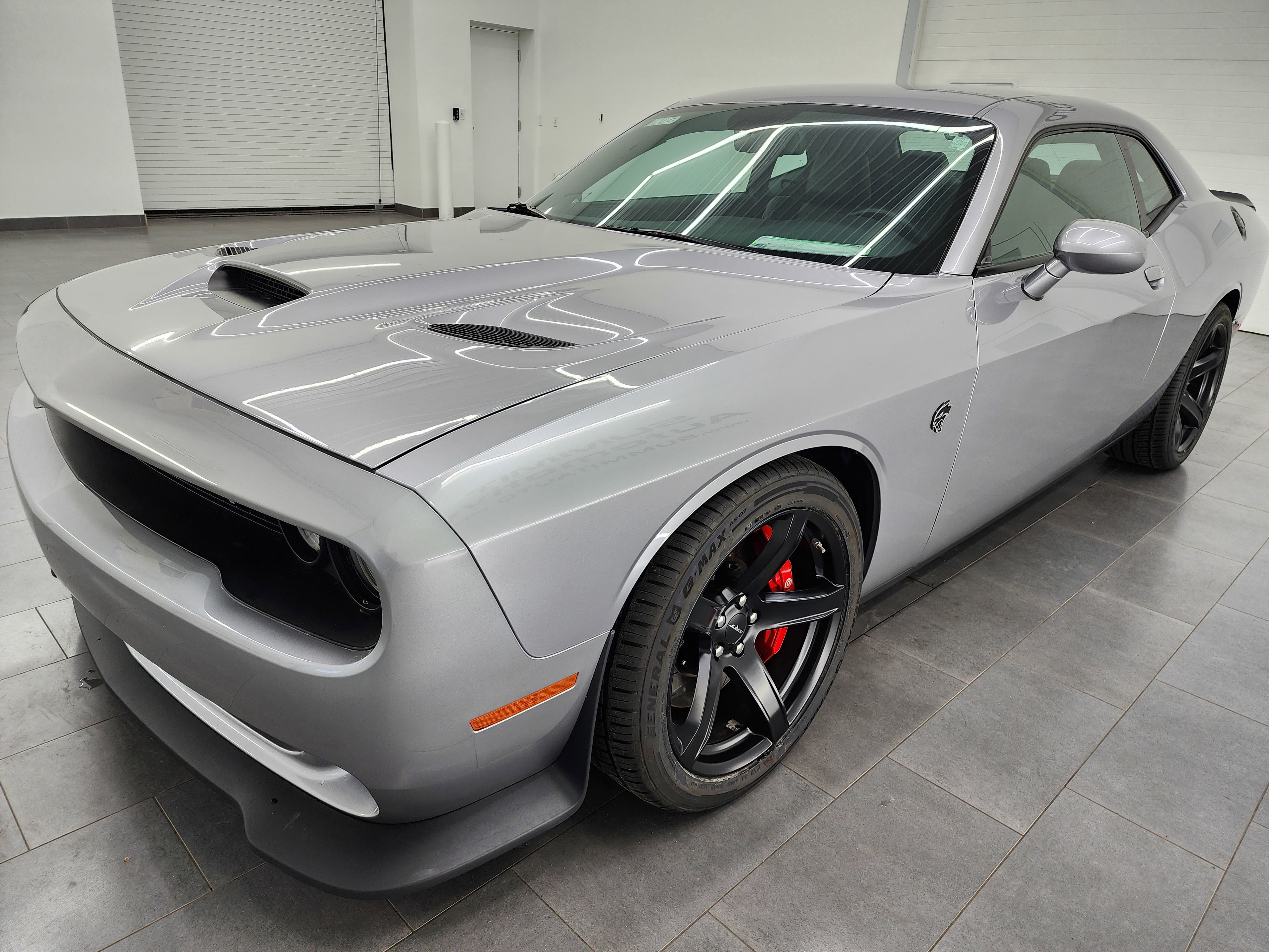 Used 2017 Dodge Challenger SRT Hellcat RWD image 7