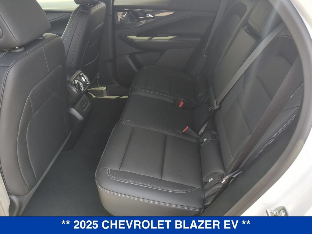 New 2025 Chevrolet Blazer EV LT FWD image 19