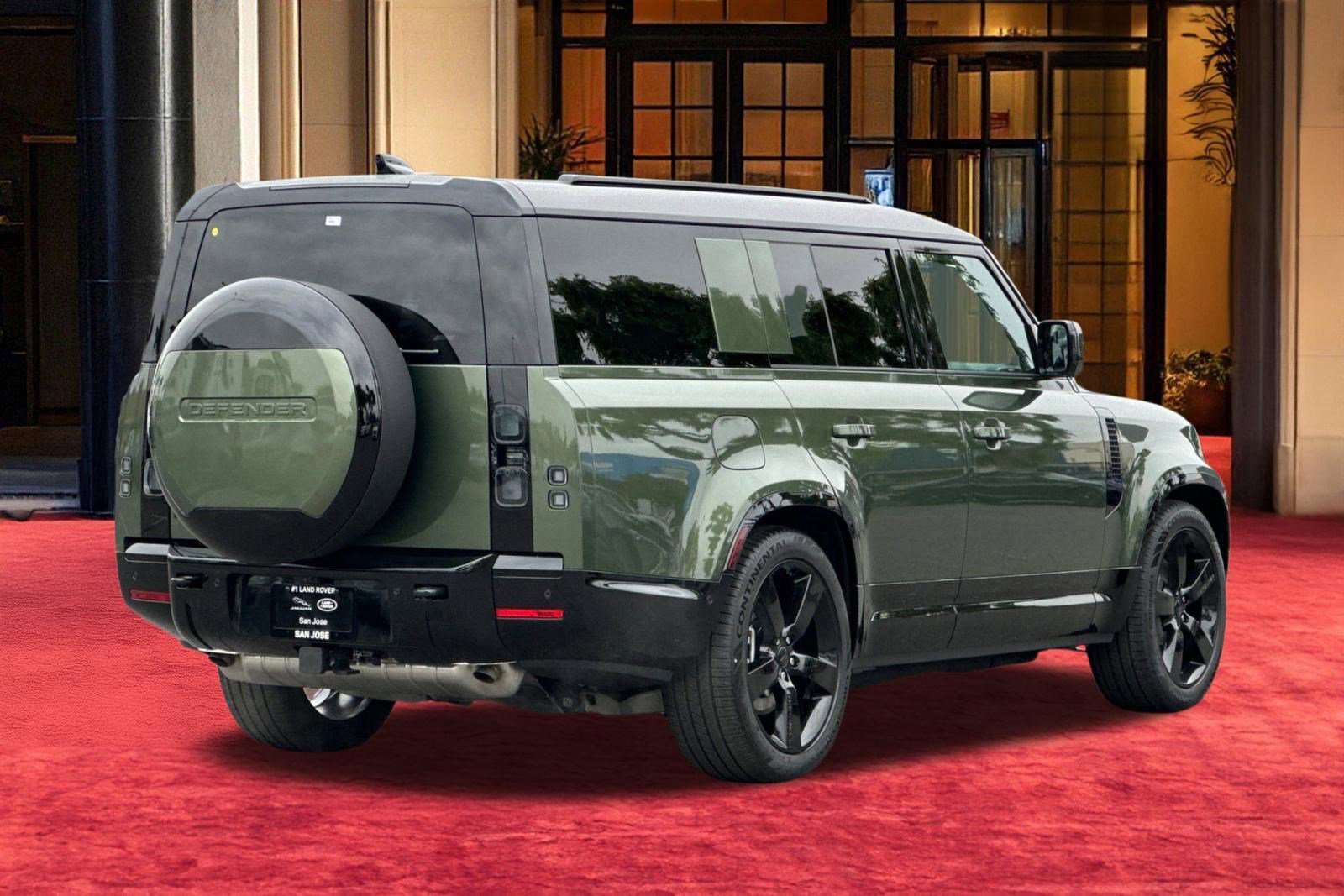 New 2026 Land Rover Defender 130 X-Dynamic SE image 9