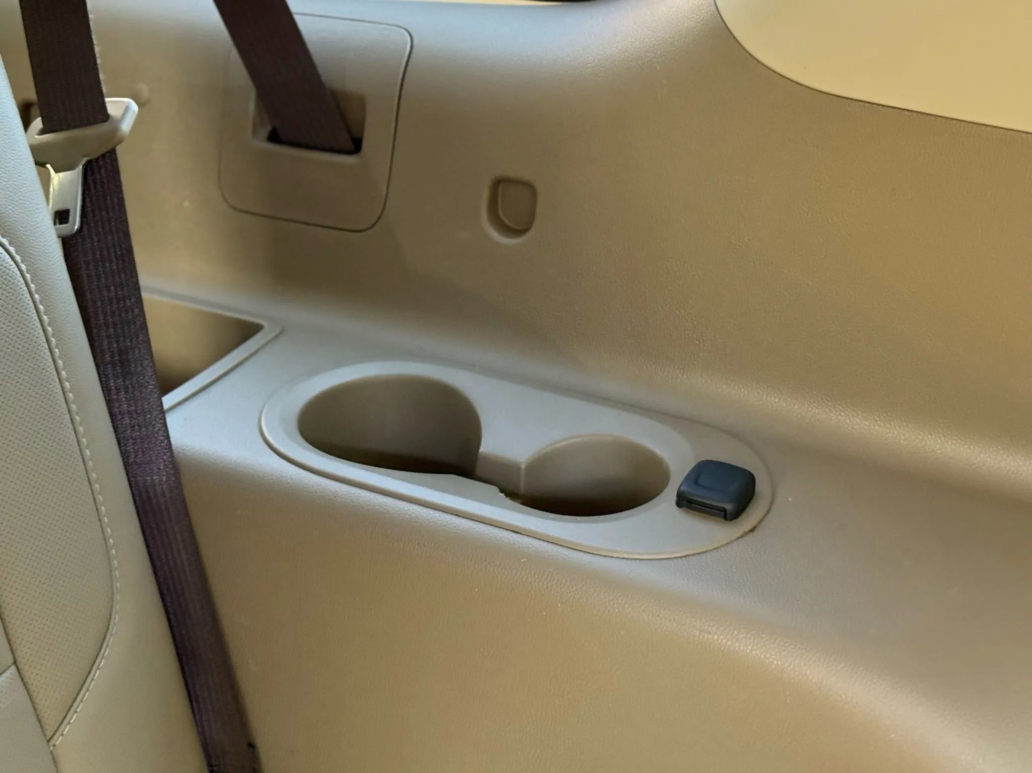 Used 2017 Chevrolet Suburban Premier image 33