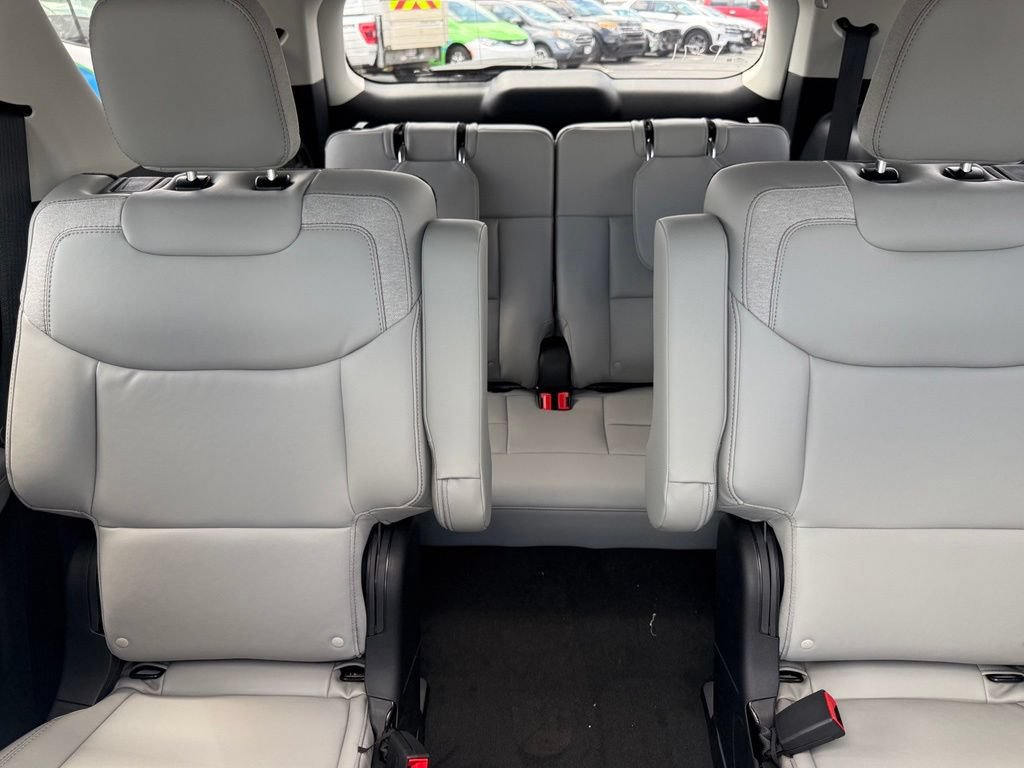New 2026 Ford Explorer Active w/ Active Comfort Package AWD/4WD image 25