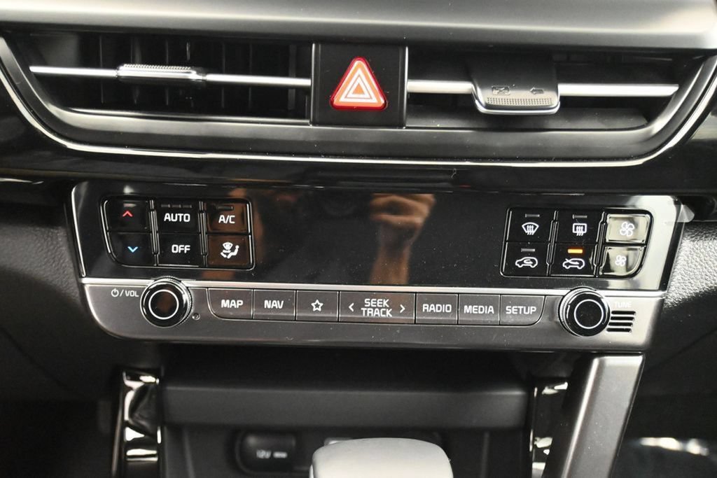 New 2026 Kia Seltos S FWD image 32