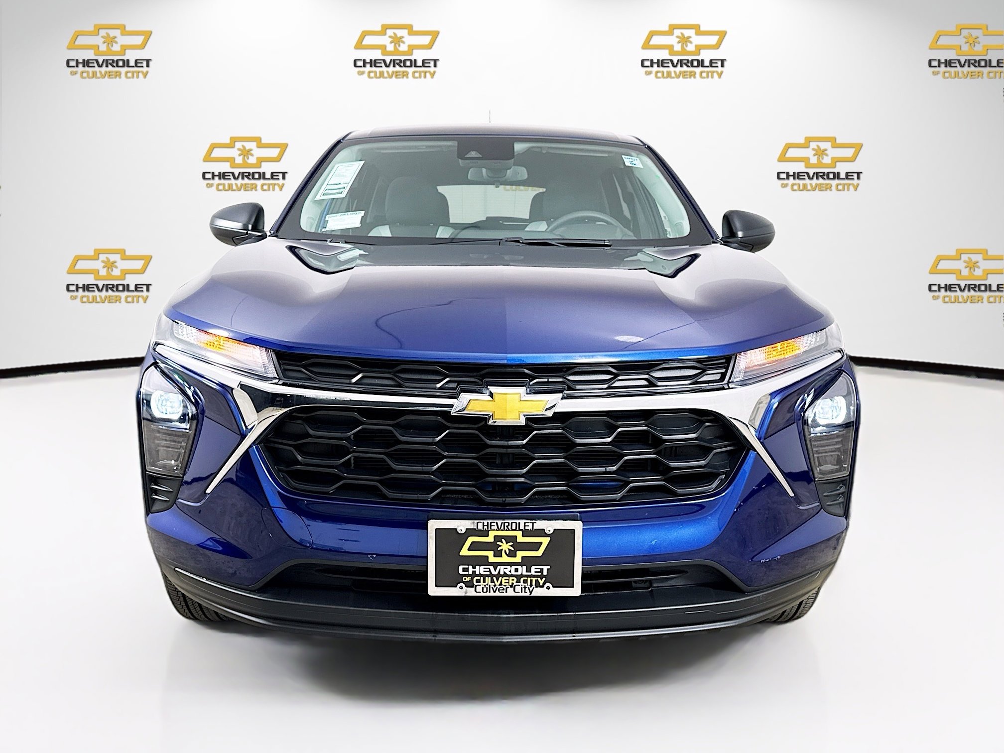 Used 2024 Chevrolet Trax LS image 2