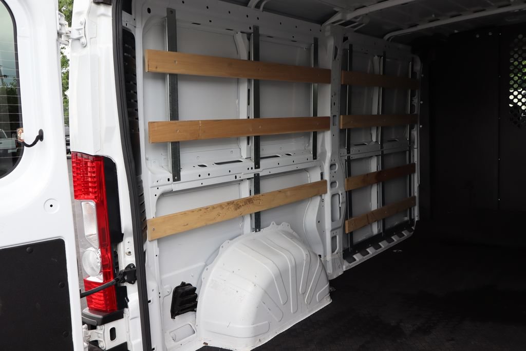 Used 2025 RAM ProMaster 2500 w/ U-Haul Equipment Group FWD image 18