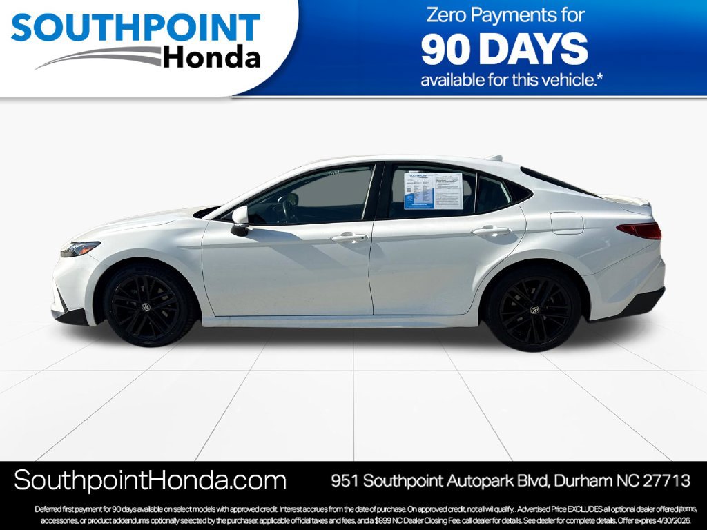 Used 2025 Toyota Camry SE FWD image 4