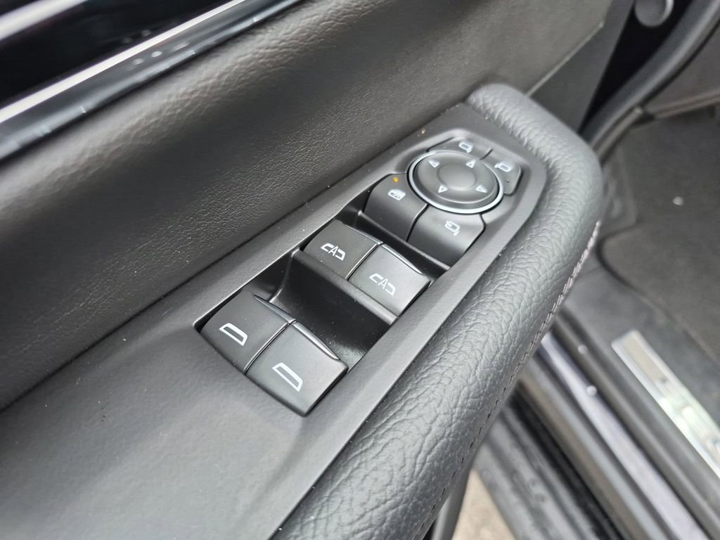 Certified 2025 GMC Yukon Denali RWD image 18
