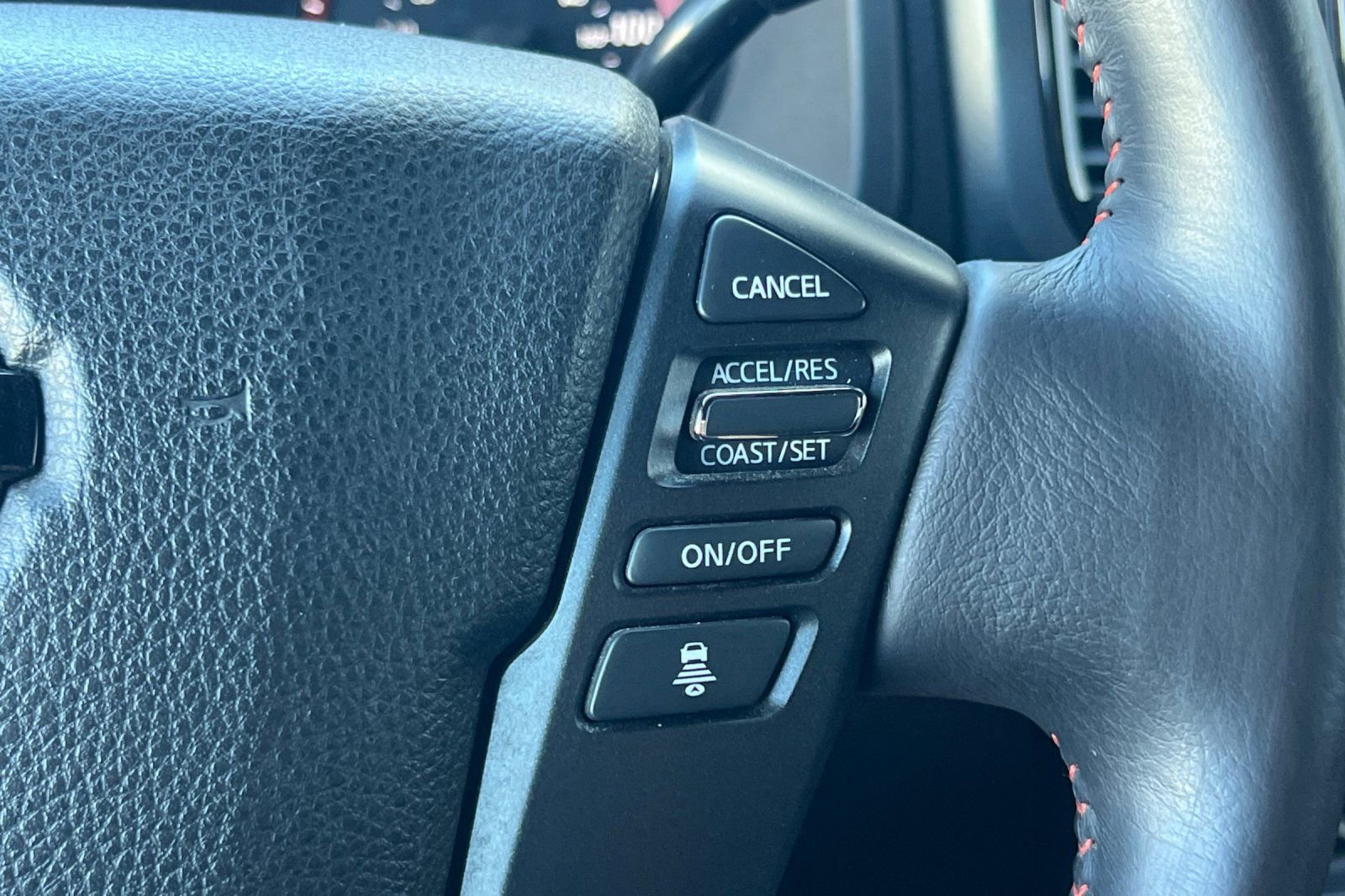 Used 2021 Nissan Titan PRO-4X w/ Pro-4x Convenience Package AWD/4WD image 28
