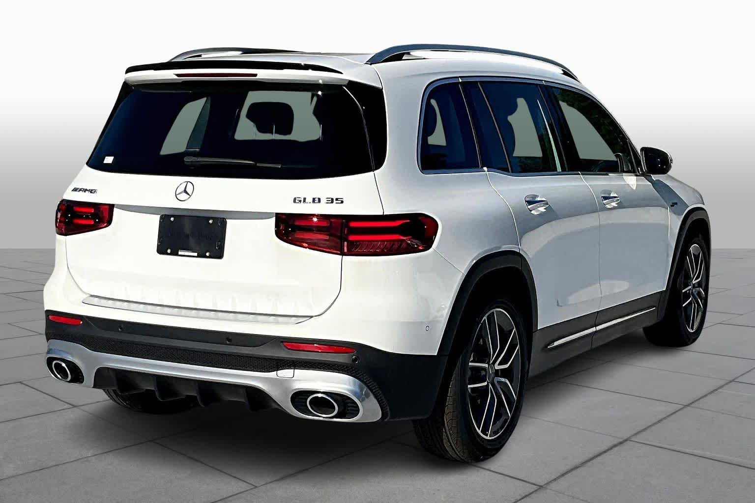 Used 2025 Mercedes-Benz GLB 35 AMG 4MATIC image 13