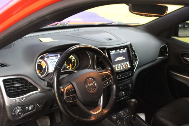 Used 2021 Jeep Cherokee High Altitude AWD/4WD image 14