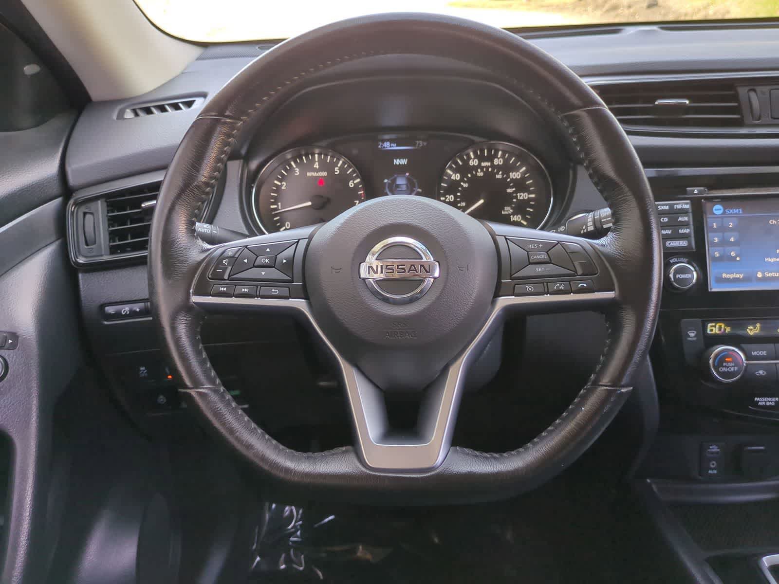 Used 2017 Nissan Rogue SV w/ SV Premium Package AWD/4WD image 22