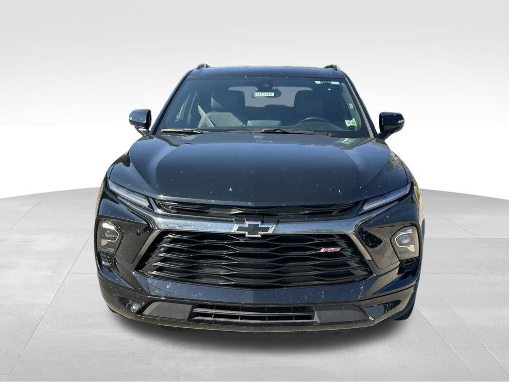 Used 2025 Chevrolet Blazer RS FWD image 4