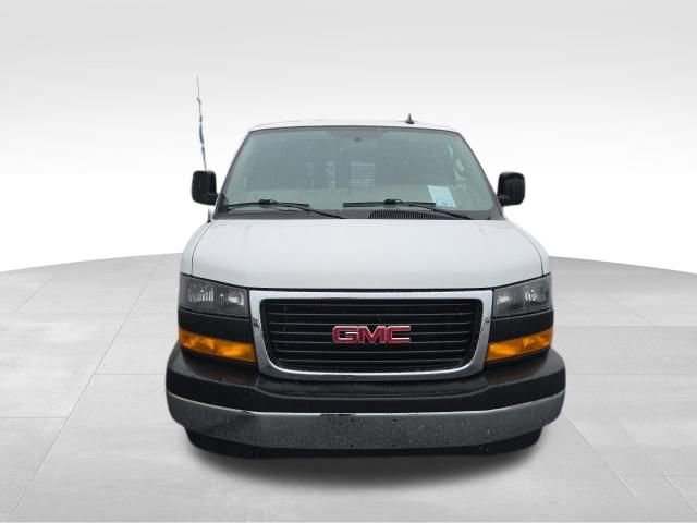 Used 2025 GMC Savana 2500 w/ Driver Convenience Package RWD image 8