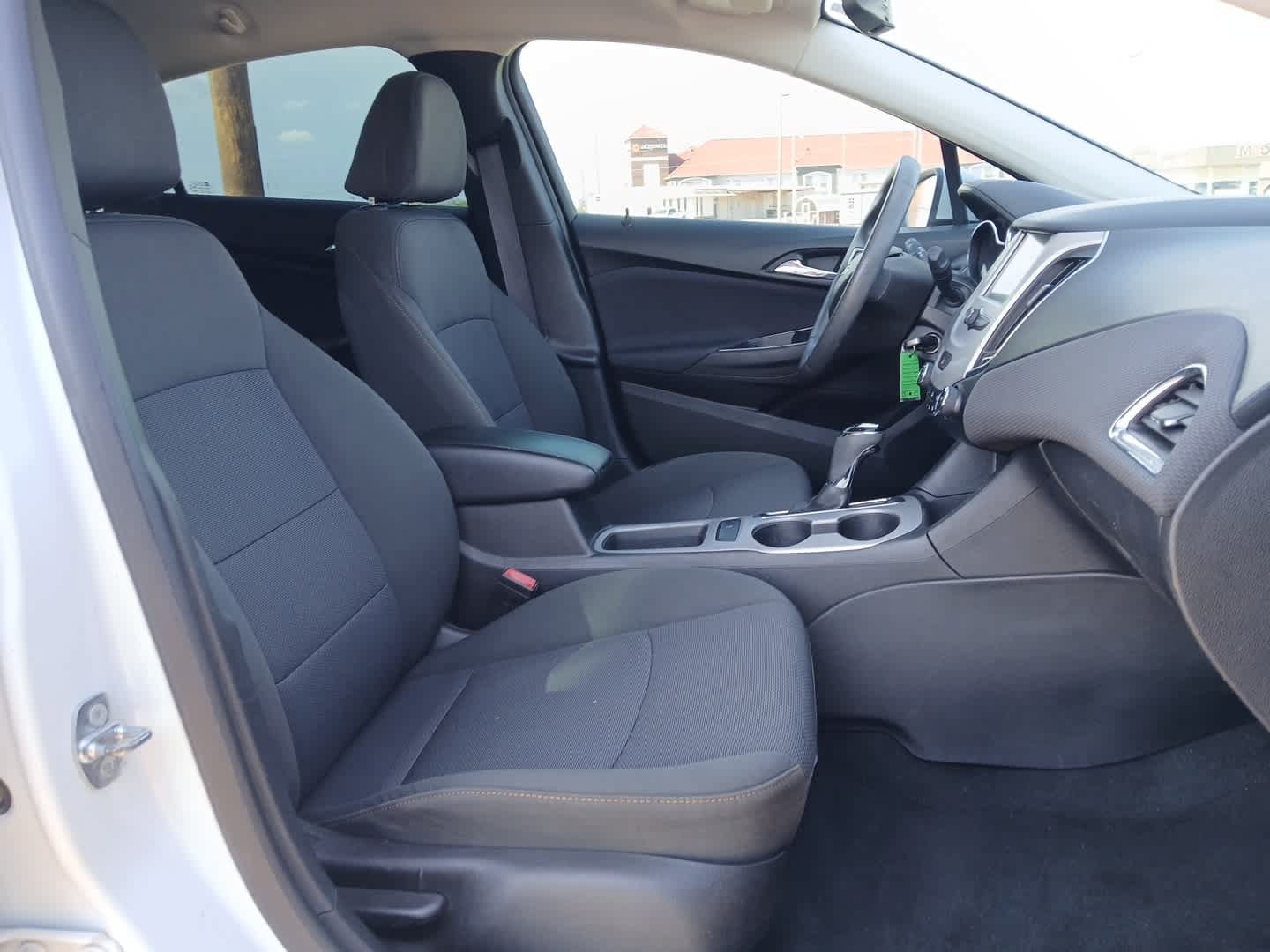 Used 2017 Chevrolet Cruze LS FWD image 39