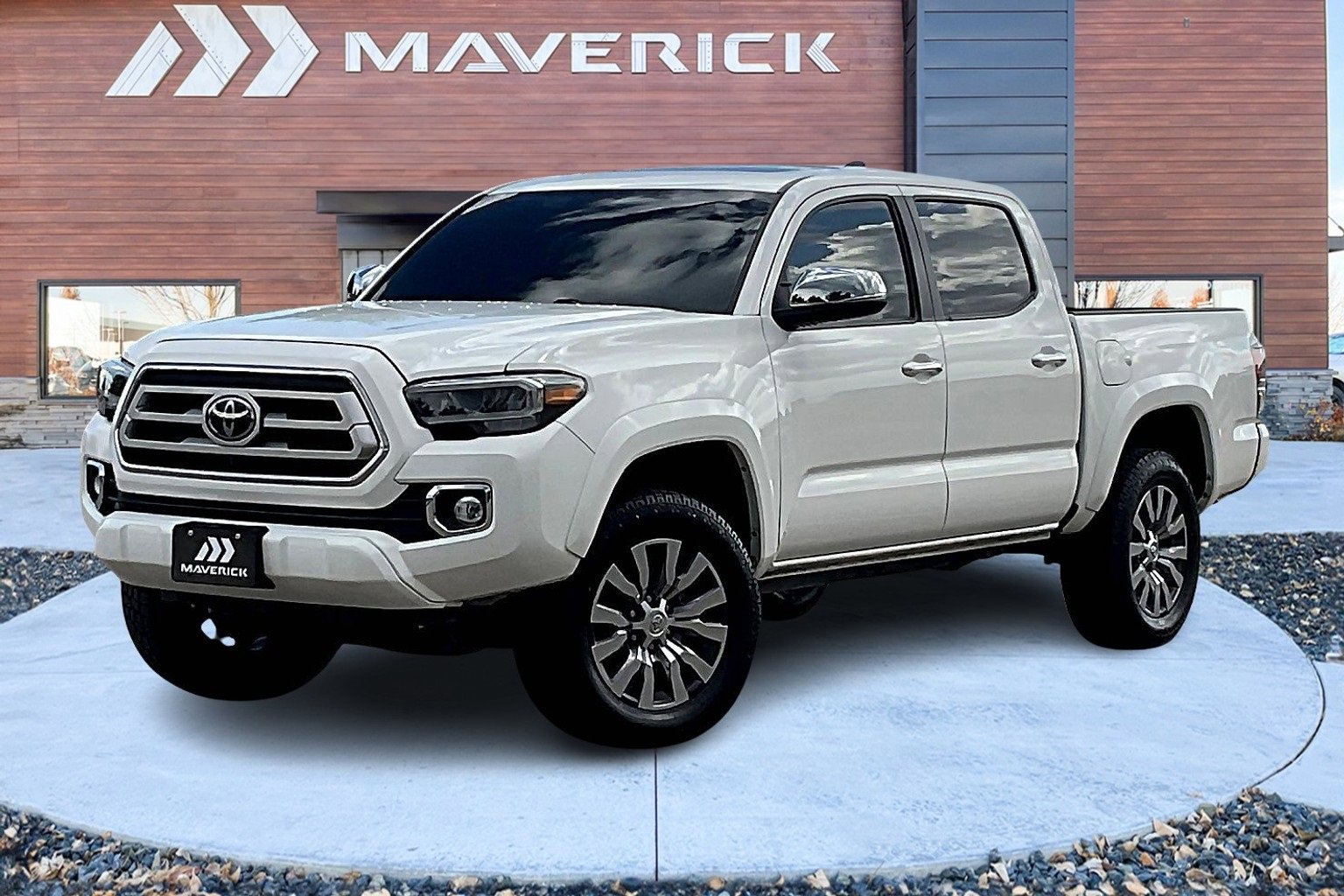 Used 2023 Toyota Tacoma Limited image 3