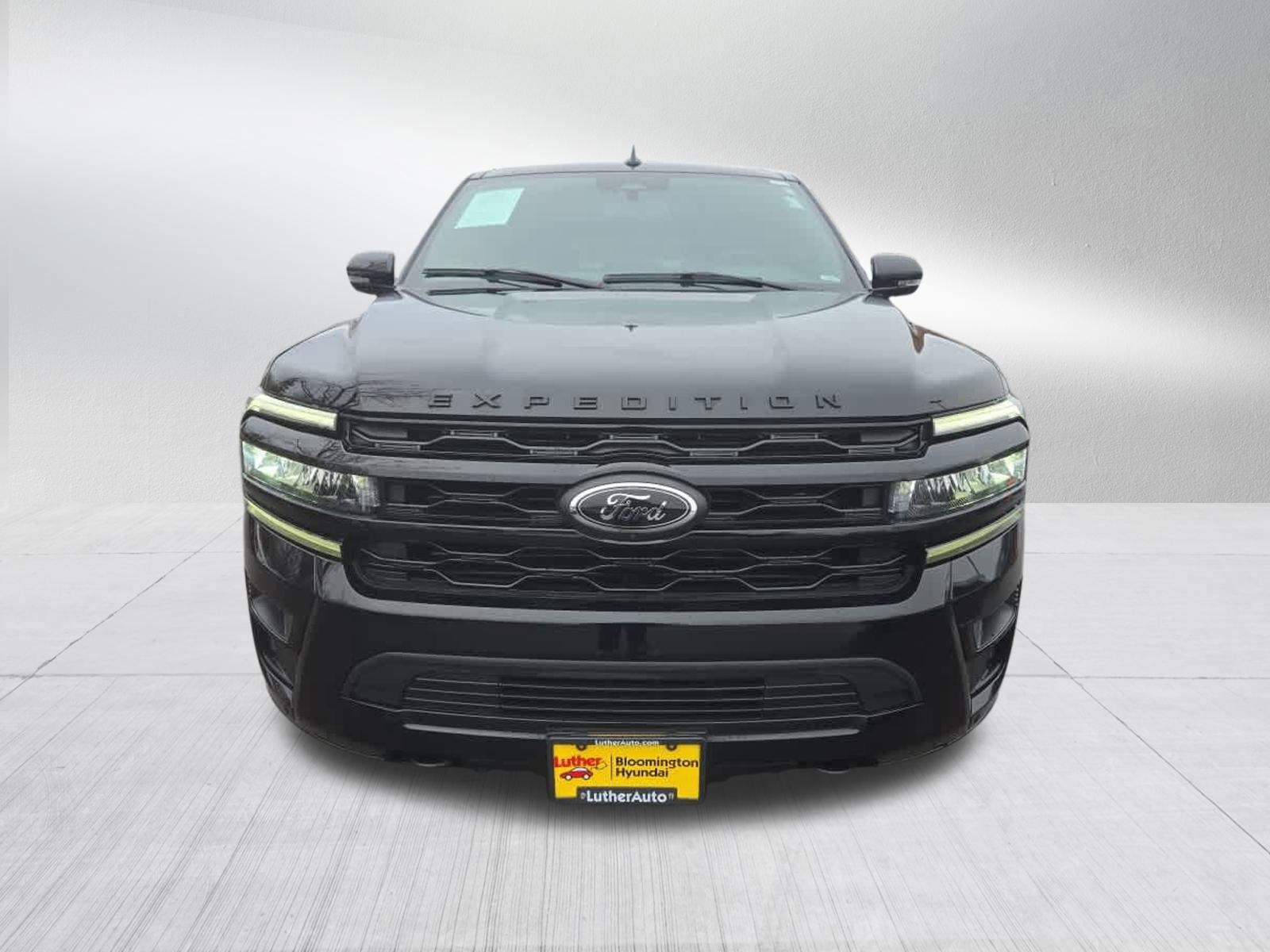 Used 2023 Ford Expedition Limited image 8