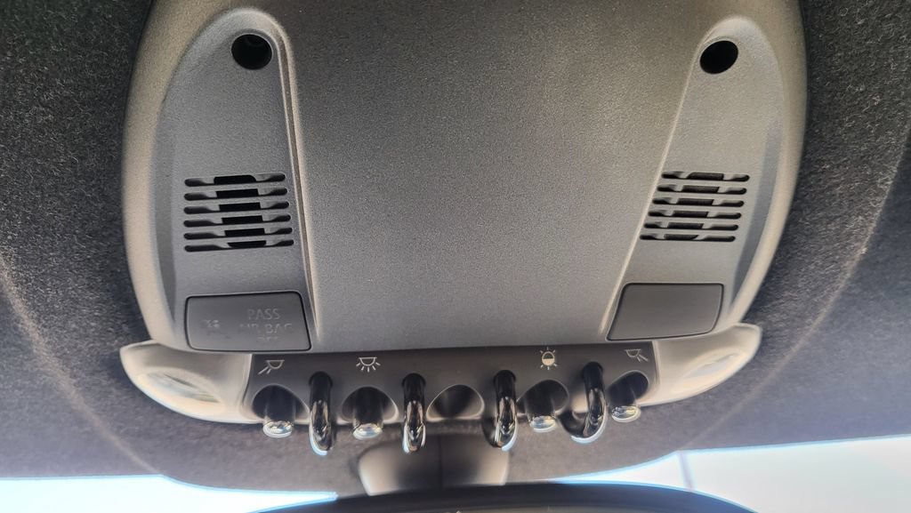 Used 2009 MINI Cooper John Cooper Works FWD image 33