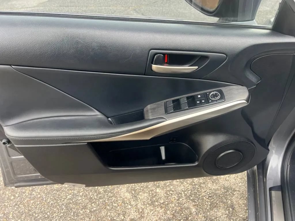 Used 2020 Lexus IS 350 F Sport w/ F Sport Package RWD image 26