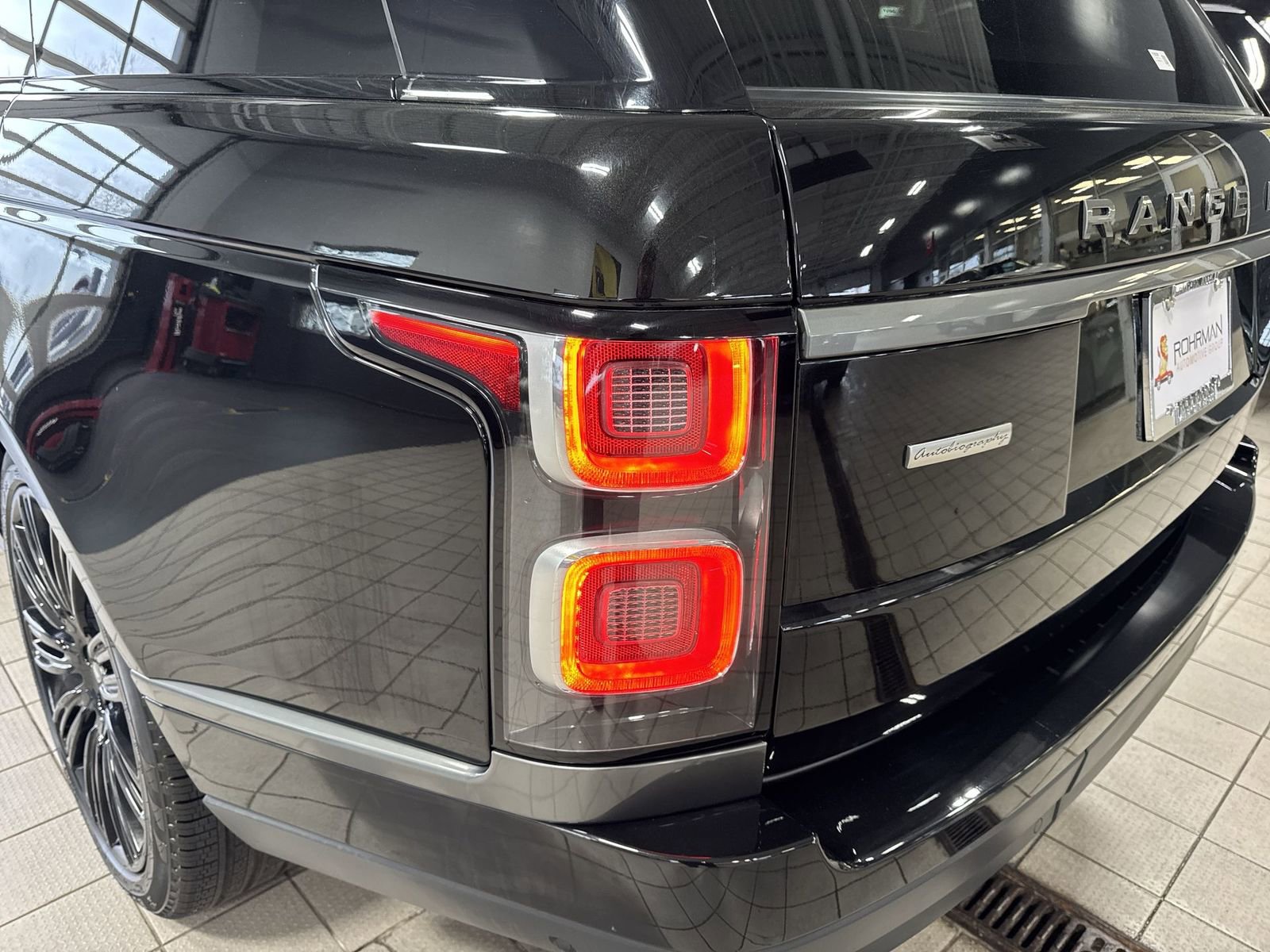 Used 2019 Land Rover Range Rover Autobiography AWD/4WD image 36