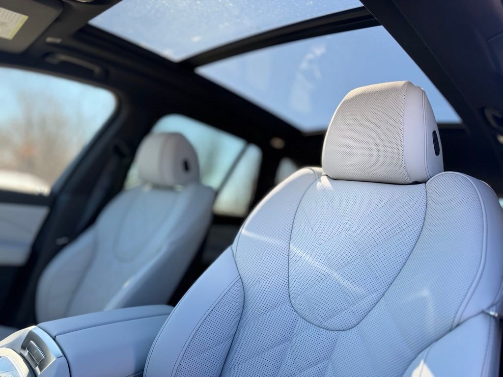 New 2026 BMW X5 xDrive40i w/ M Sport Package image 14